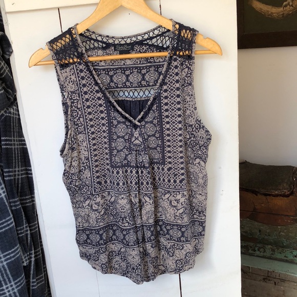 Lucky Brand sleeveless top - Picture 1 of 5